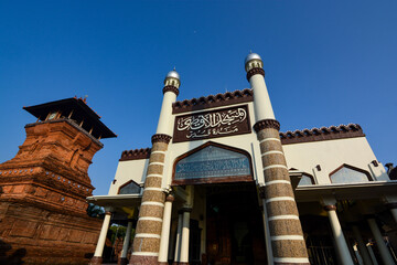 Fototapeta premium Beautiful Morning at Menara Kudus Mosque Indonesia