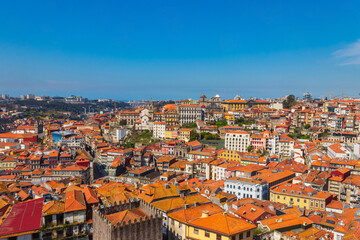 Obraz premium Aerial view of the old town of Porto, Portugal