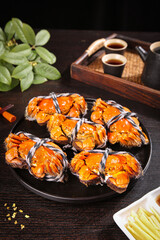 Fresh Yangcheng Lake Hairy Crabs with Tea - Traditional Chinese Seafood Delicacy