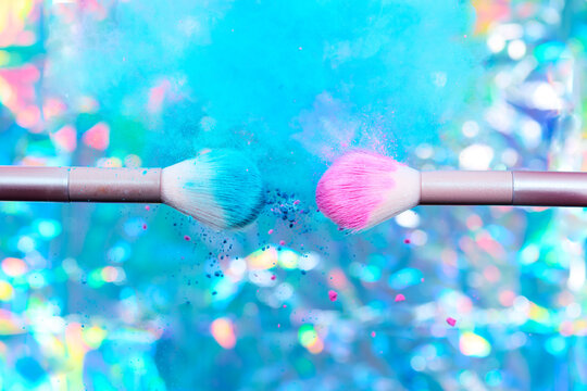 Makeup Brushes with Exploding Powder