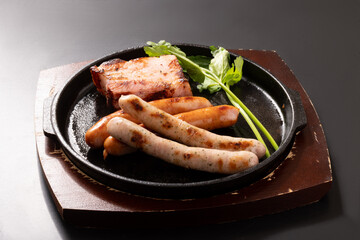 ベーコン　ウィンナー　鉄板焼き