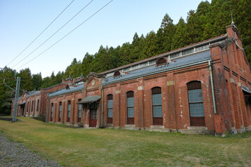 群馬県安中市 夕暮れのアプトの道、丸山信号場（旧丸山変電所）