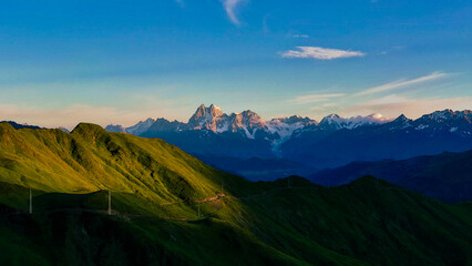 Fototapeta premium sunrise in the mountains