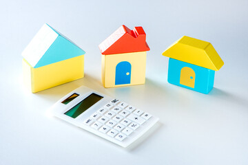 カラフルな積み木の家 不動産取引イメージ
