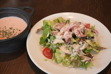 Caesar Salad with Roast Beef - ローストビーフのシーザーサラダ