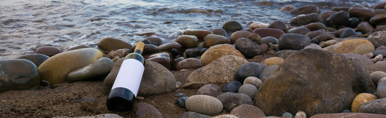 Wine by the sea against a backdrop of nature