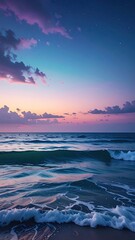 Obraz premium Serene Ocean Sunset with Waves and Colorful Skies at Dusk