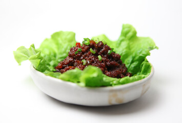 전통방식 쌈장, 상추에 담긴 고기장 고추장볶음