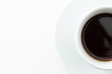 カップに入ったコーヒー　白バック