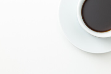カップに入ったコーヒー　白バック