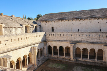 Overview of St. Trophime's Cloister and Courtyard