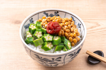オクラ納豆丼