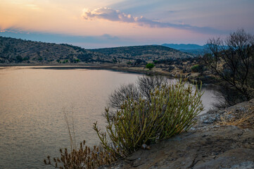 Lac au lever du jour en Namibie