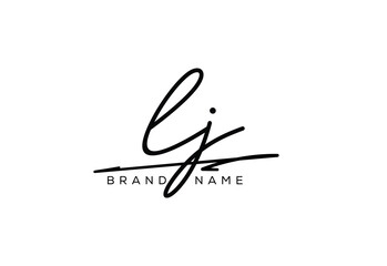 LI letter elegant cursive beauty handwriting logo.