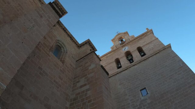 La Catedral de la Encarnaci&oacute;n de Almer&iacute;a es una catedral cat&oacute;lica romana de la ciudad, sede de la Di&oacute;cesis de Almer&iacute;a. Magn&iacute;fico ejemplo de arquitectura g&oacute;tica
