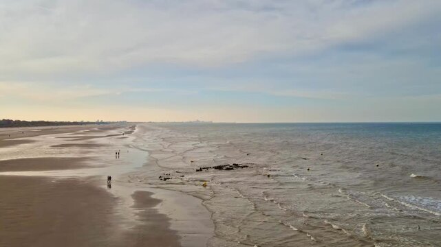 L'&eacute;pave de la plage de Zuydcoote (France)