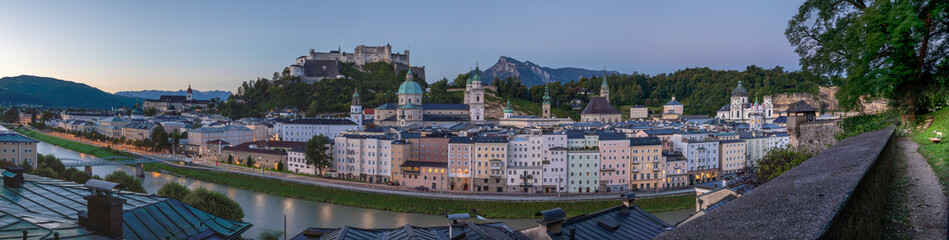 Fototapeta premium Salzburg - The panorama of old town at morning dusk.