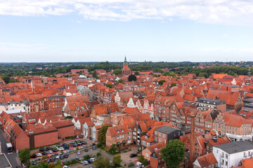 Obraz premium Über den Dächern von Lüneburg. Deutschland