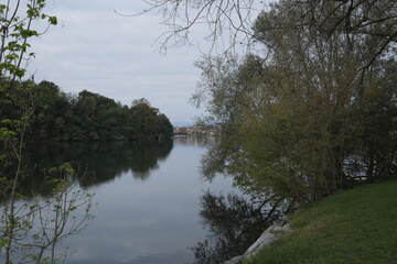 Fiume sul lago maggiore