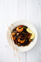 Glass noodles with shrimps and vegetables