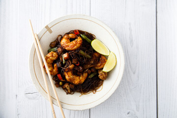 Glass noodles with shrimps and vegetables