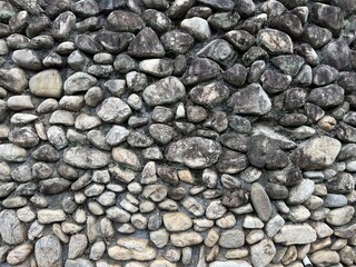 돌을 이용하여 쌓은 벽