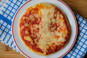 Italian Style Cheese and Tomato Margherita Pizza