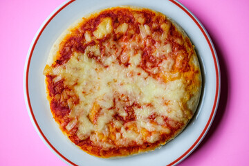 Italian Style Cheese and Tomato Margherita Pizza