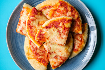 Italian Style Cheese and Tomato Margherita Pizza