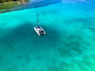 Aerial View, seychellen, Mahe, Port Glaud and Port launay Beach with sailingboat