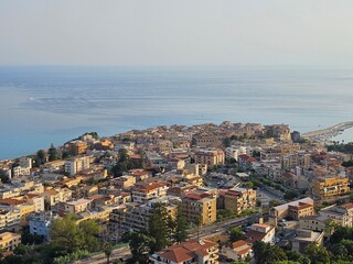 Fototapeta premium Tropea, Apulien, Altstadt, Strand und Panorama