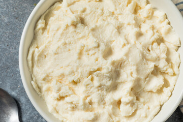 Organic Raw White Mascarpone Cheese