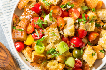 Homemade Classic Italian Panzanella Salad