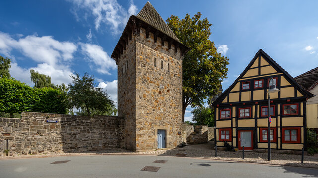 Statmauer Rinteln mit Turm
