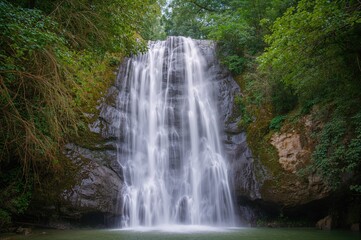 Obraz premium The most stunning waterfall on the Quy Son River, situated in Dam Thuy commune, Trung Khanh district, Cao Bang province