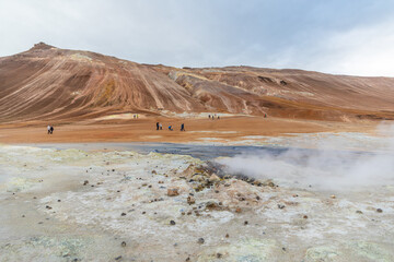 Zone géothermale de Hverir, paysage irréel digne d'une autre planète, dans le nord-est de l'Islande