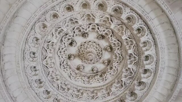 The Shree Ram Mandir in Chaphal, Satara, is known for its beautiful architecture and intricate carvings, particularly inside the temple and on the ceiling. These carvings are a significant beautiful.