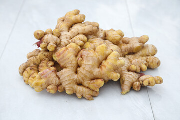 Freshly Dug Small Yellow Alpine Ginger Roots from Yunnan Province China