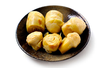 Artichoke hearts preserved in brine