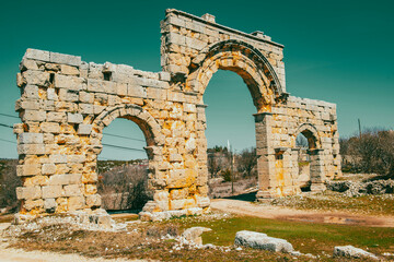 Uzuncaburc (Diokaesareia) is an ancient city ruin in Mersin province. The city of Diocaesarea was a temple center and part of the Olba Temple State during the Seleucid Empire . Silifke, Mersin
