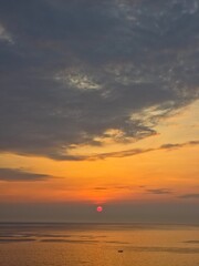 Summer seascape, dawn sunrise, beautiful sky colors, sun, sea, cloud background, beautiful sunrise scenery, Jeongdongjin sea, South Korea
- 여름 자연, 새벽 일출, 아름다운 하늘, 태양, 바다, 구름 배경, 멋진 해돋이 풍경, 정동진 바다, 한국