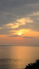 Fototapeta premium Summer seascape, dawn sunrise, beautiful sky colors, sun, sea, cloud background, beautiful sunrise scenery, Jeongdongjin sea, South Korea - 여름 자연, 새벽 일출, 아름다운 하늘, 태양, 바다, 구름 배경, 멋진 해돋이 풍경, 정동진 바다, 한국