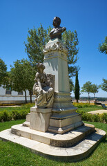 Obraz premium The monument of Dr. Barahona in the Garden of Diana. Evora. Portugal.
