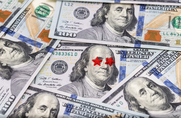 Star-eyed banknotes: symbol or provocation