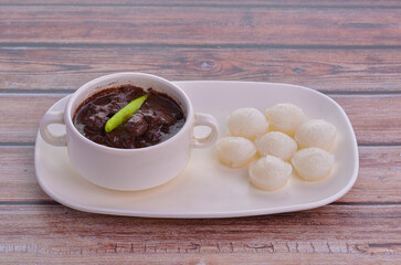 Puto at Dinuguan