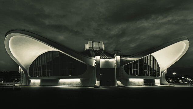 Fototapeta architectural building in Minsk at night black & white