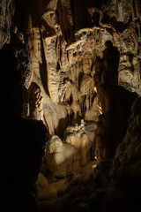 Tropfsteinh&ouml;hle