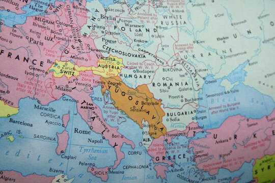 Political Europe map post World War II. Particular focus on the division of Germany, the formation of Czechoslovakia and Yugoslavia, and the new boundaries of Poland and Hungary. Cold War shifts.