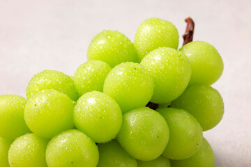 シャインマスカット　Shine Muscat (Green Seedless Grapes)