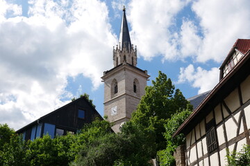 Fototapeta premium Kirchturm in der Altstadt von Bad Langensalza